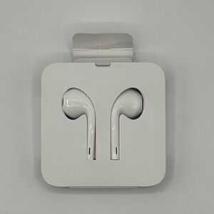 Apple EarPods with Lightning Connector Microphone White Wired Earphones NEW OPEN